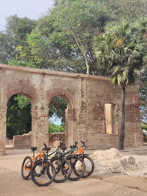 Pondicherry Beaches and History Guided Tour - A coast-history tour that actually fits into 2 hours