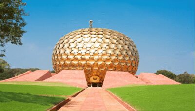 Pondicherry: Full day private tour from Chennai - Aurobindo Ashram: meditation calm with serious ideas