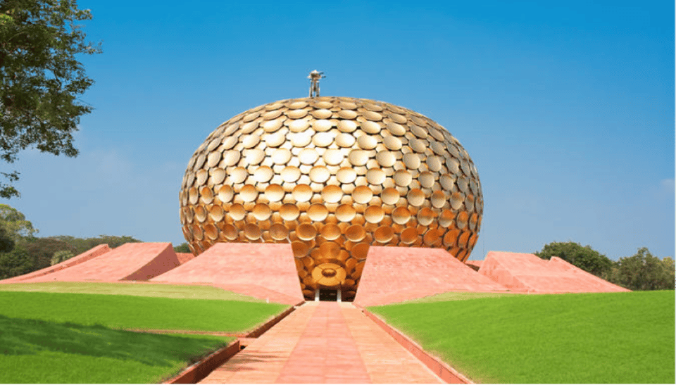 Pondicherry: Full day private tour from Chennai - Aurobindo Ashram: meditation calm with serious ideas
