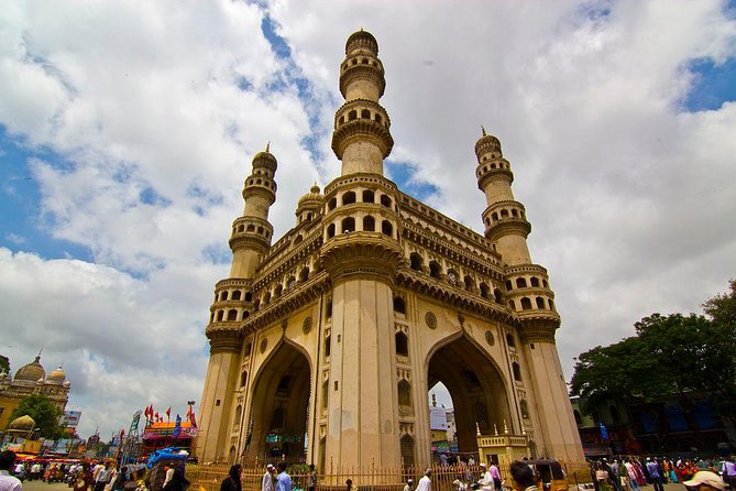 Private Tour of Hyderabad City - The 9:00 am flow: how the day moves through Hyderabad