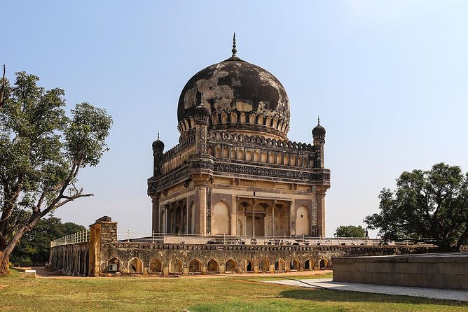 Private Tour of Hyderabad City - Golconda Fort: granite hill, big walls, and worth the time