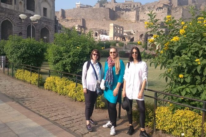 Private tour of Hyderabad in car with guide and lunch - Lunch included: a real value point, not just a checkbox