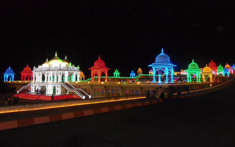Ramoji Film City: Full Day Tour with Lunch - Welcome drink, snacks, chocolates, and Fast Track entry
