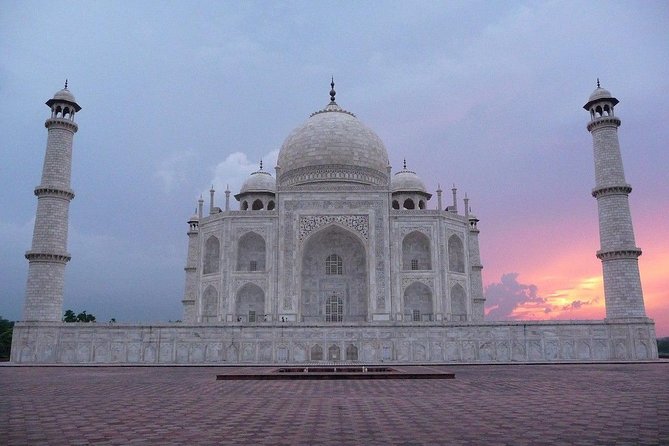 Same Day Agra Tour With Taj Mahal from Bangalore By Return Flights - Lunch at Sun Barbecue: simple fuel in the middle of sightseeing