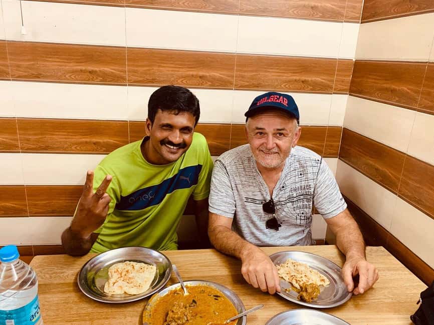 Seafood trail in kochi with Authentic Kerala Coastal Cuisine - Meeting Point Energy: Chai and Samosa at a Roadside Start
