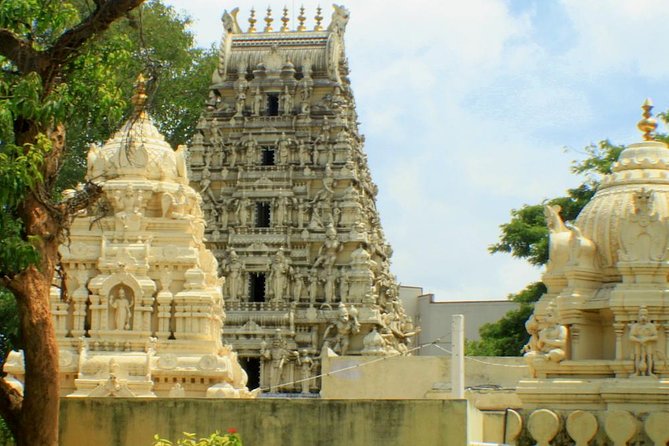 The story of Tipu Sultan, an immersive walking tour in Bangalore - Tipu Sultan Fort and Palace (Summer Palace): Teak Pillars, Frescoes, and Reform Talk
