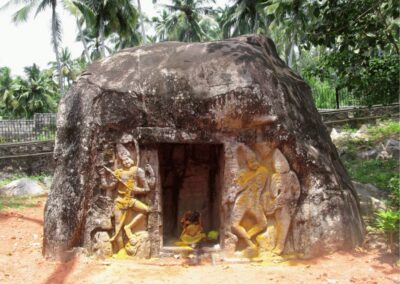 Trivandrum Night Walk (2 Hours Guided Walking Tour) - Halcyon Castle to the sea view: Kovalam’s night rhythm