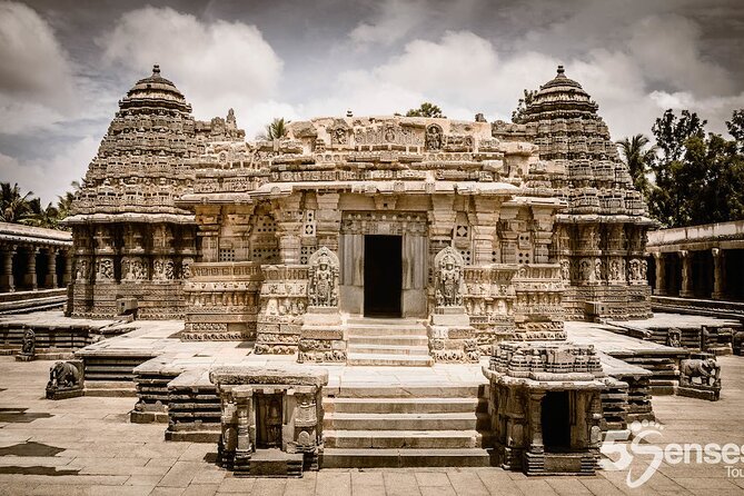 World heritage Somnathpur sculptures and Talakadu temple mystery - Somnathpur Chennakesava: UNESCO carvings you can actually read